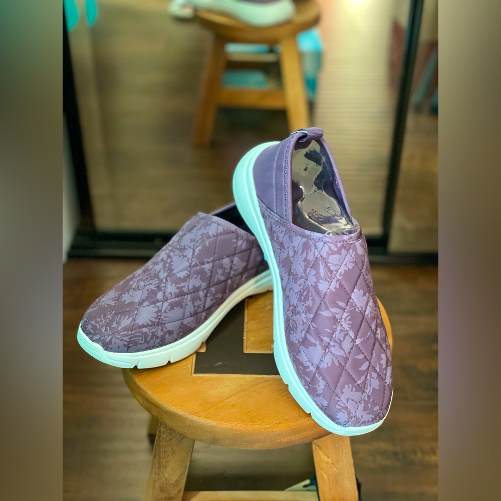 Vera Bradley cloud slipper sneakers